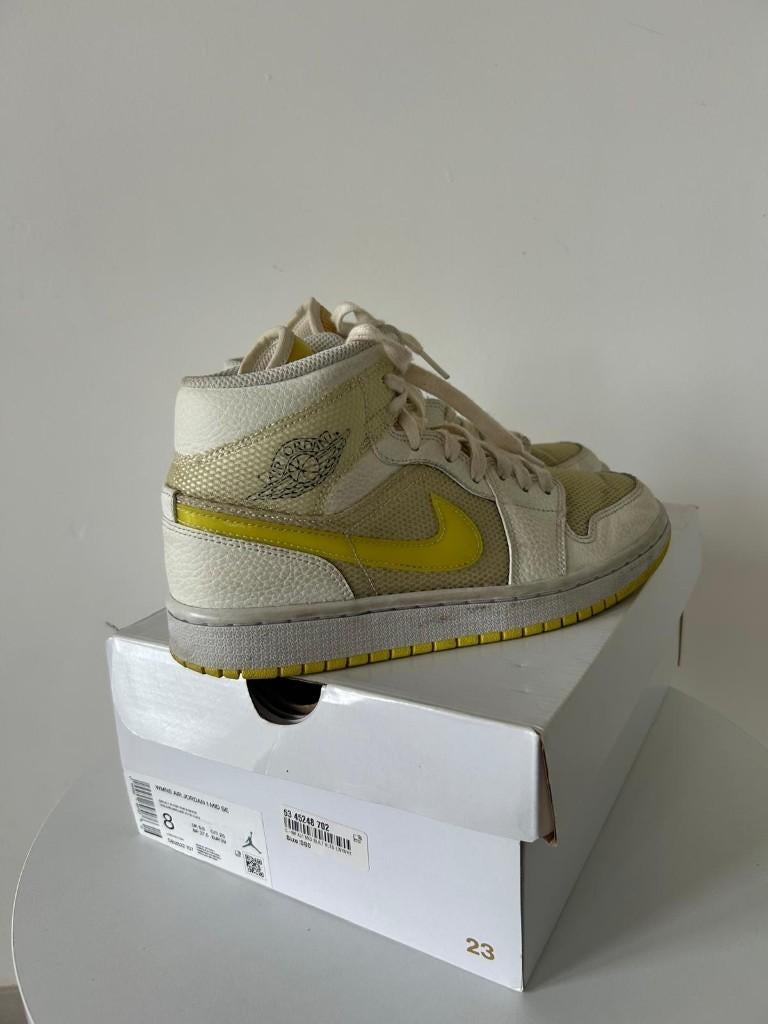 Nike Air Jordan 1 Mid SE Voltage Yellow 39, Kleding | Dames, Schoenen, Geel, Nike, Ophalen of Verzenden, Zo goed als nieuw