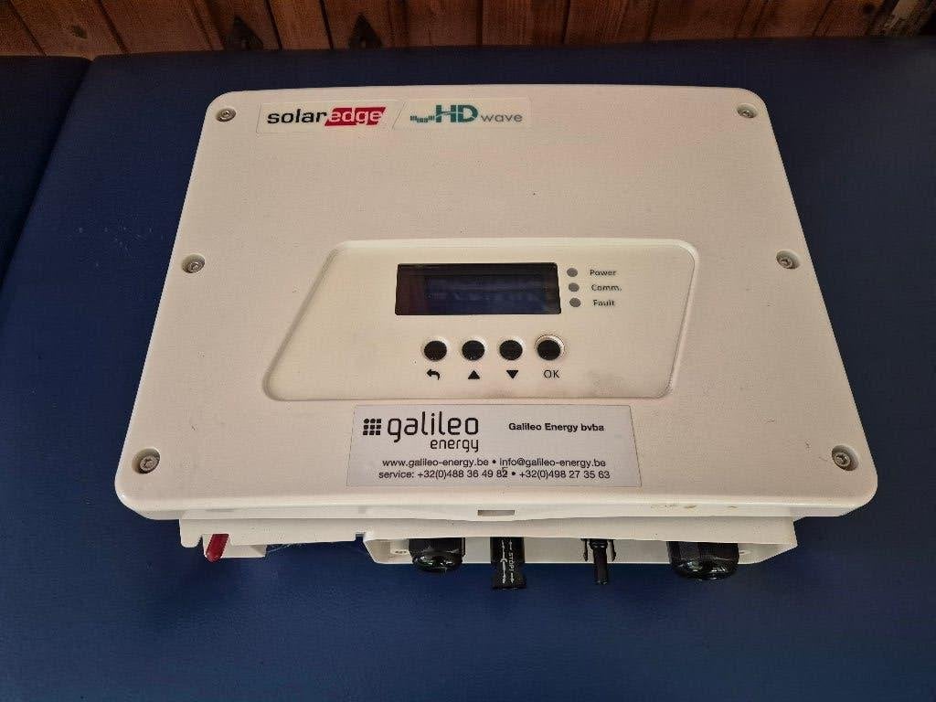Omvormer Solar Edge SE3000H + 12 Optimizers, Doe-het-zelf en Bouw, Zonnepanelen en Toebehoren, Ophalen, Gebruikt, Compleet systeem