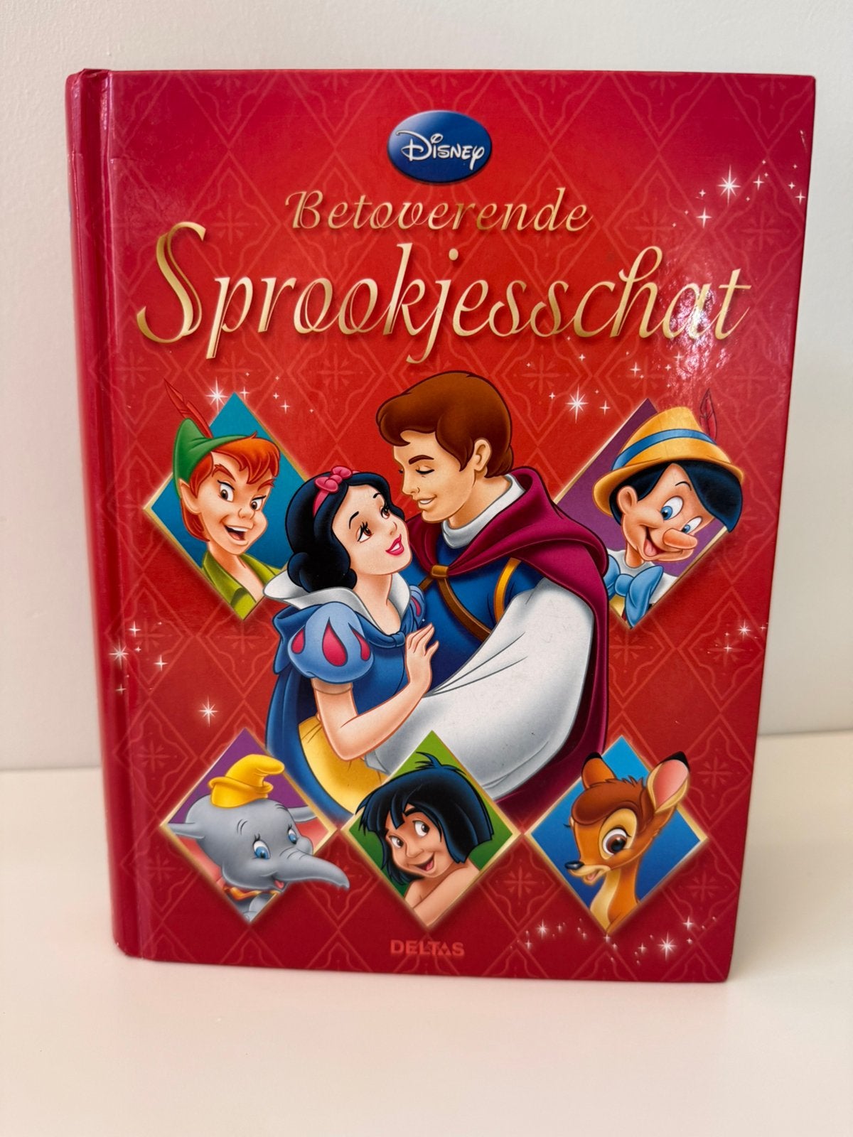 Disney Betoverende Sprookjesschat - Sprookjesboek, Boeken, Sprookjes en Fabels, Ophalen of Verzenden, Zo goed als nieuw