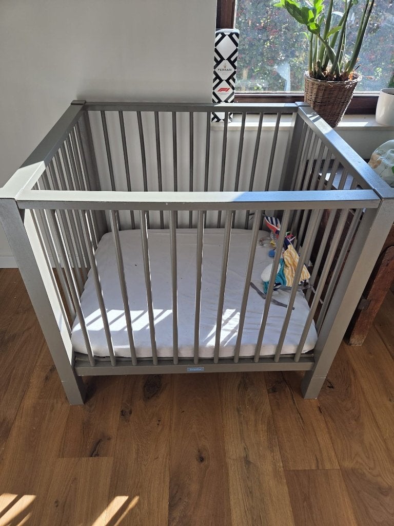Parc gris pour enfants, Enfants & Bébés, Enlèvement, Utilisé, Carré, Réglable en hauteur