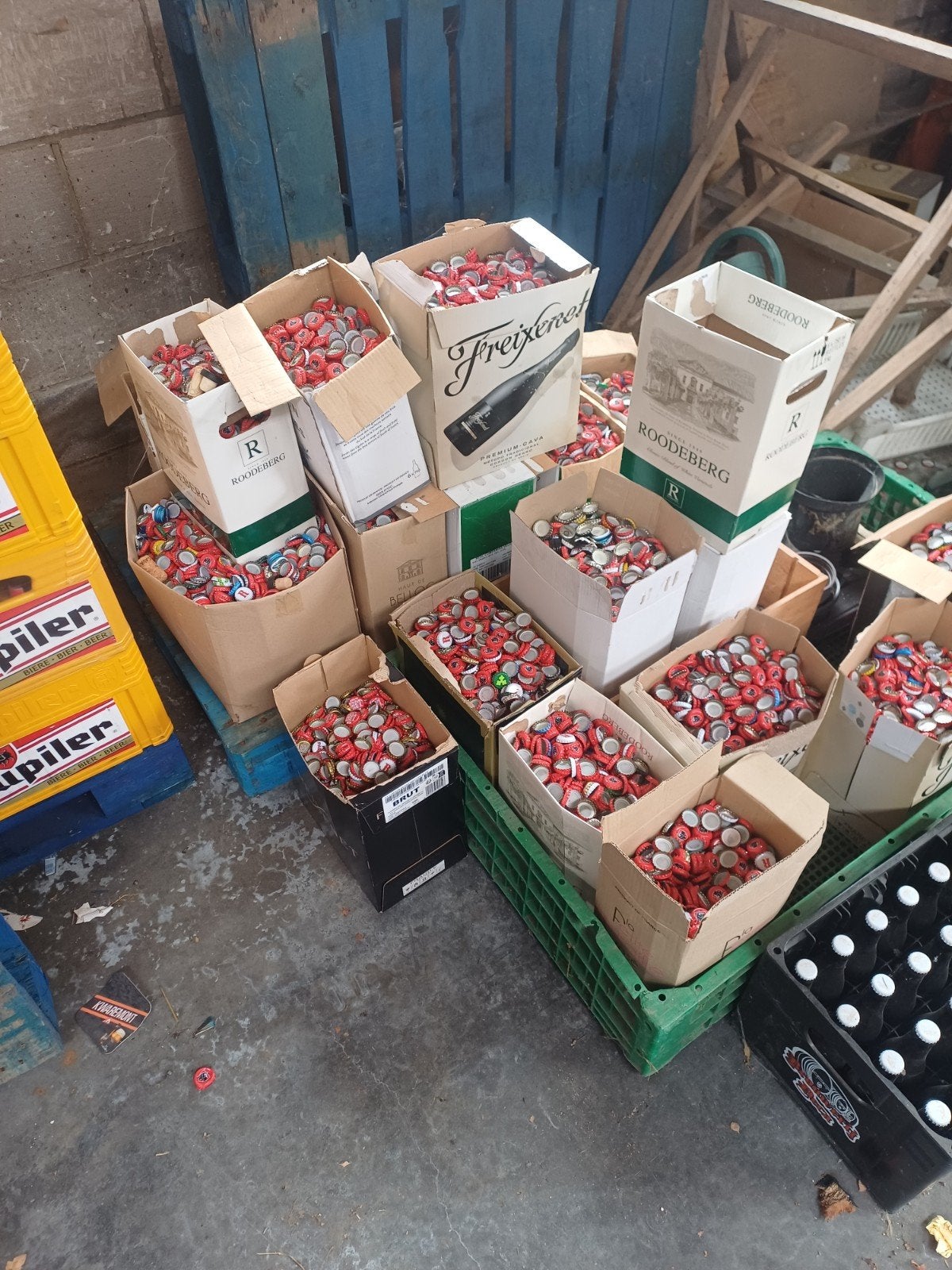 Biercapsules,dekseltjes, Diversen, Rommelmarktspullen, Ophalen
