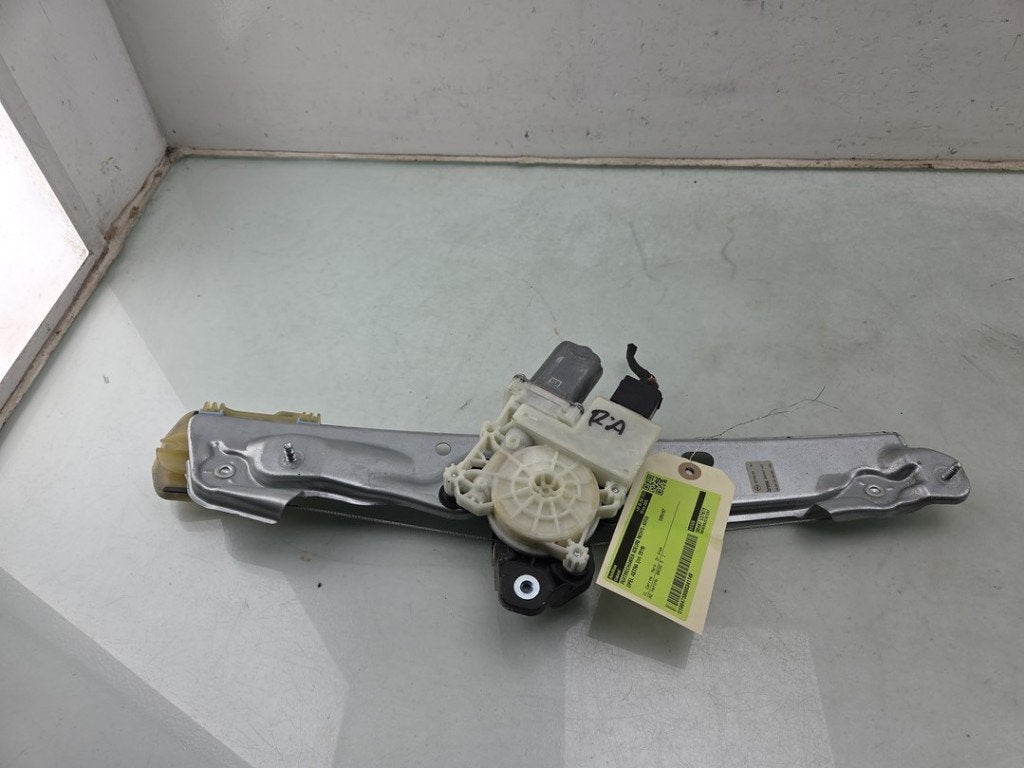 RAAMMECHANIEK RECHTS ACHTER Opel Astra K (|39142320|), Gebruikt, Brose SE, Opel, Info@brose.com