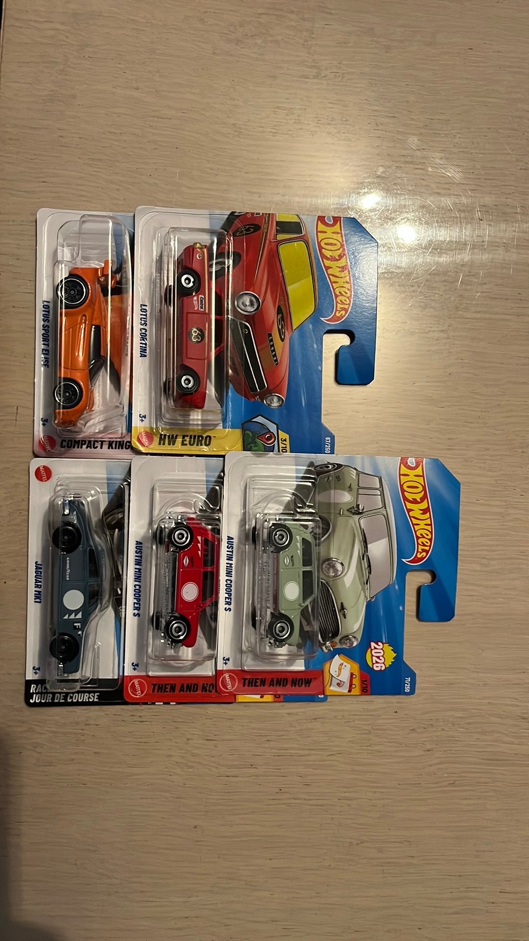 Hotwheels jaguar, Mini, lotus, Hobby & Loisirs créatifs, Voitures miniatures | Échelles Autre, Enlèvement ou Envoi, Neuf, Voiture