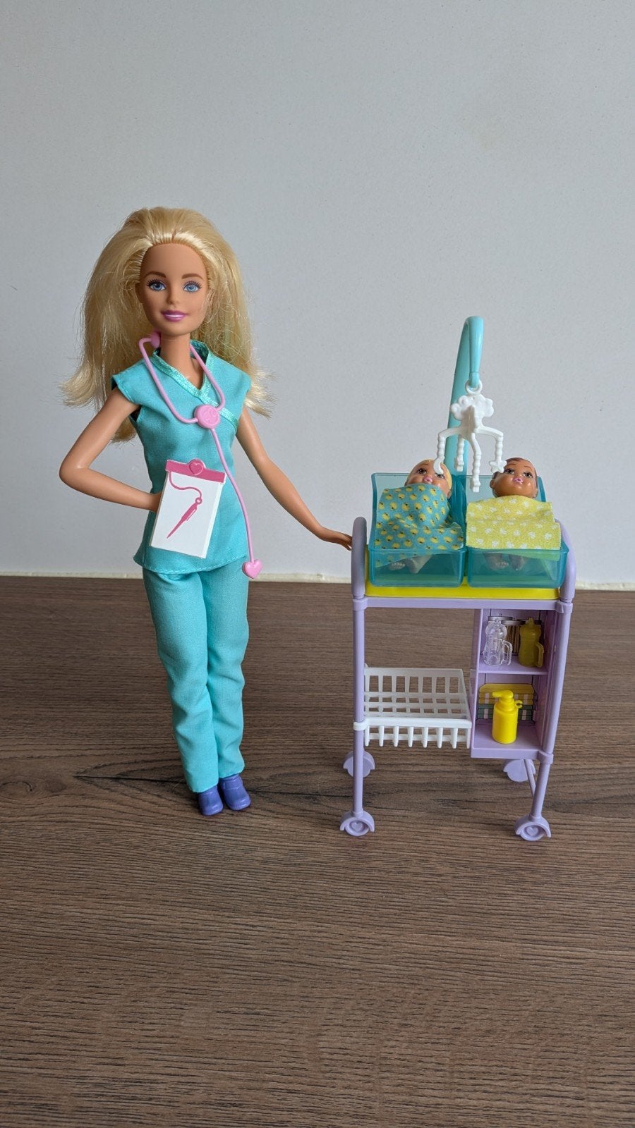 Barbie baby dokter, Ophalen of Verzenden, Zo goed als nieuw, Barbie