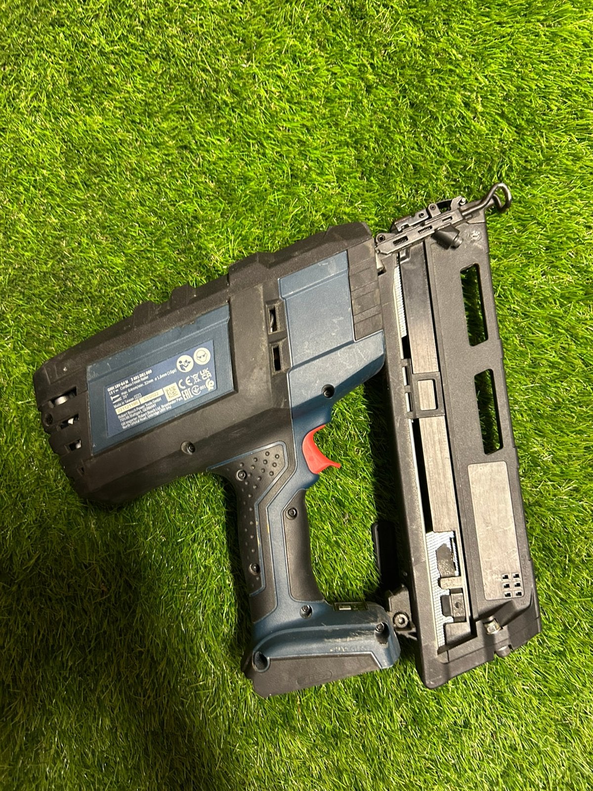 Nagelpistool bosch gnh 18v-64 m, Ophalen, Zo goed als nieuw