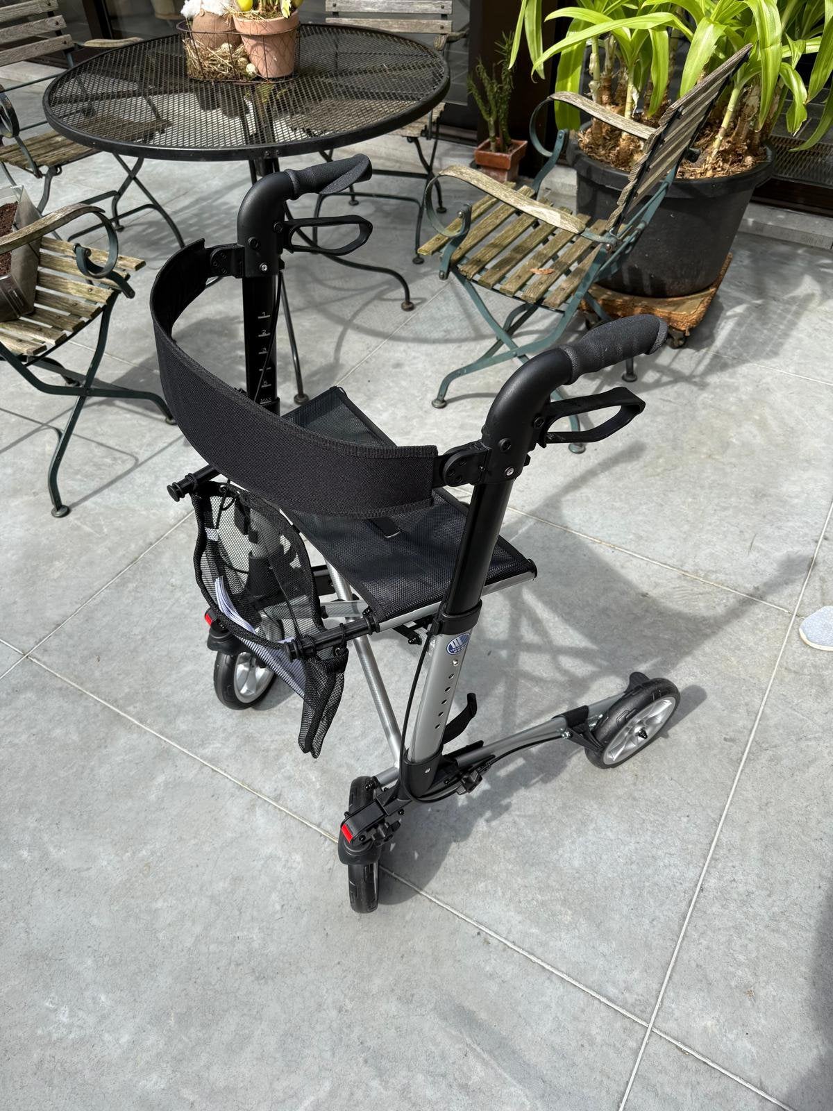 Rollator Quadri light, Diversen, Ophalen, Lichtgewicht, Zo goed als nieuw