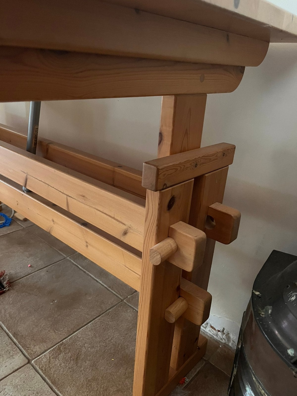 Ergonomisch bureau met gekanteld blad, Enlèvement, Réglable en hauteur, Comme neuf, Bois