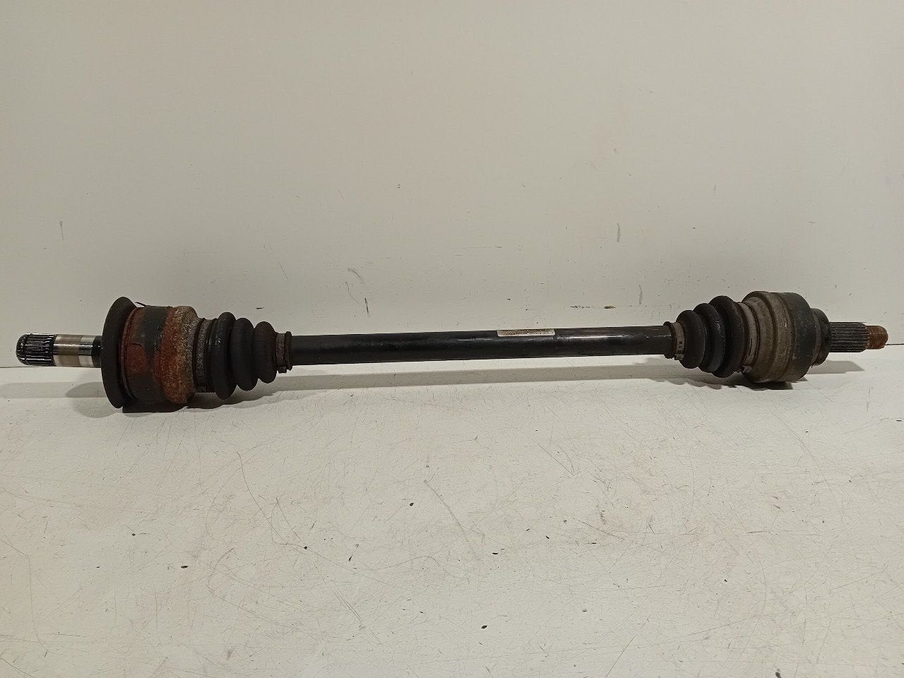 Aandrijfas rechts achter BMW 1 serie, Onderdelen@venauto.nl, Van der Ven Autorecycling B.V., Ettenseweg 76, 4706 PB Roosendaal, The Netherlands