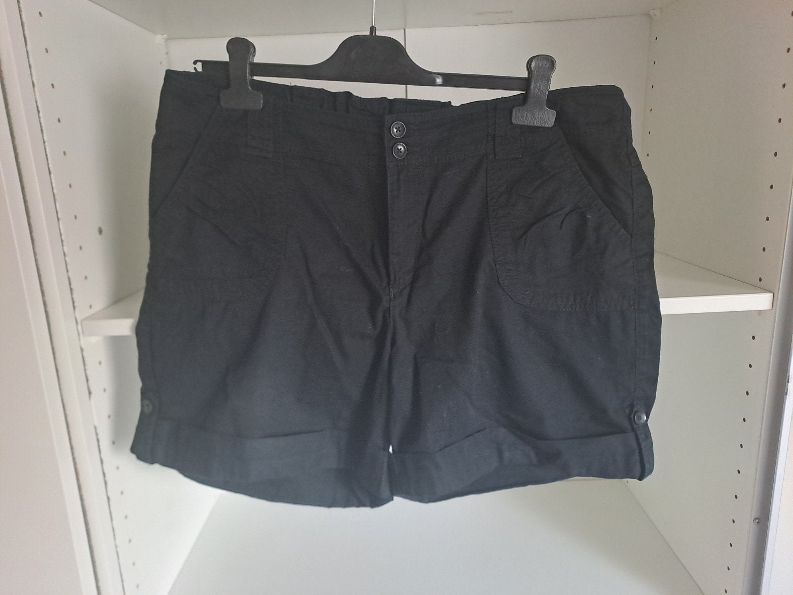 Mt 46 Zwarte short met rek achteraan, Kleding | Dames, Kort, Zwart, Maat 46/48 (XL) of groter, Ophalen of Verzenden