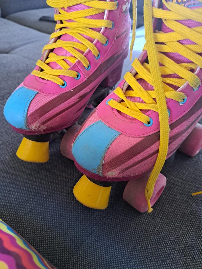 Rolschaatsen en helm, Ophalen, Gebruikt, Kinderen
