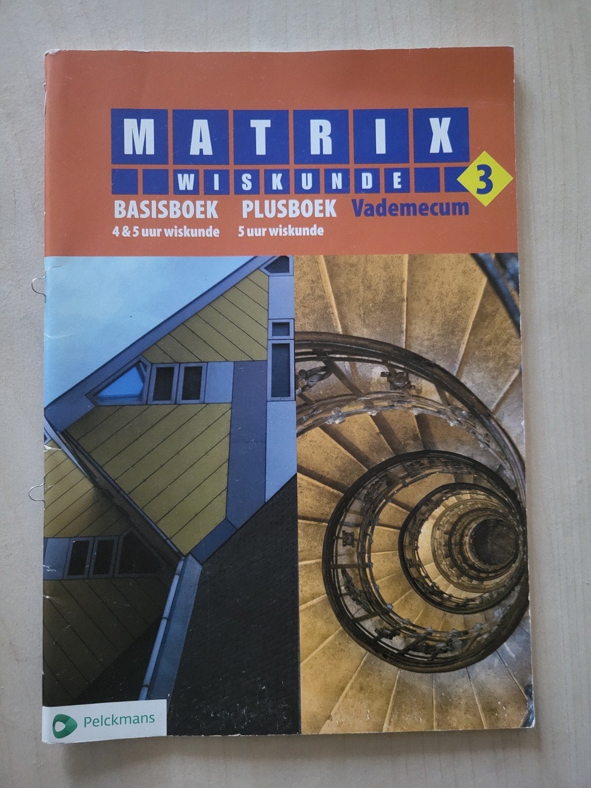 Matrix wiskunde vademecum (voor derde jaar), Ophalen of Verzenden, Gelezen, Patrick Tydtgat
