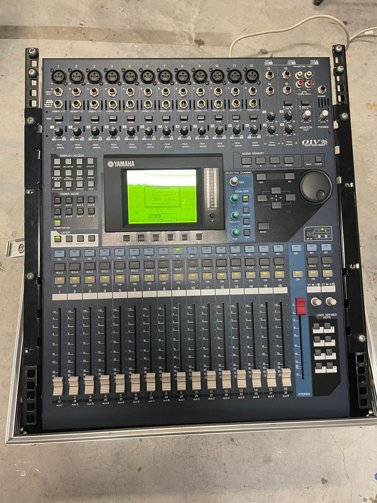 Yamaha 01V96 mengtafel, Audio, Tv en Foto, Professionele apparaten, Ophalen, Zo goed als nieuw
