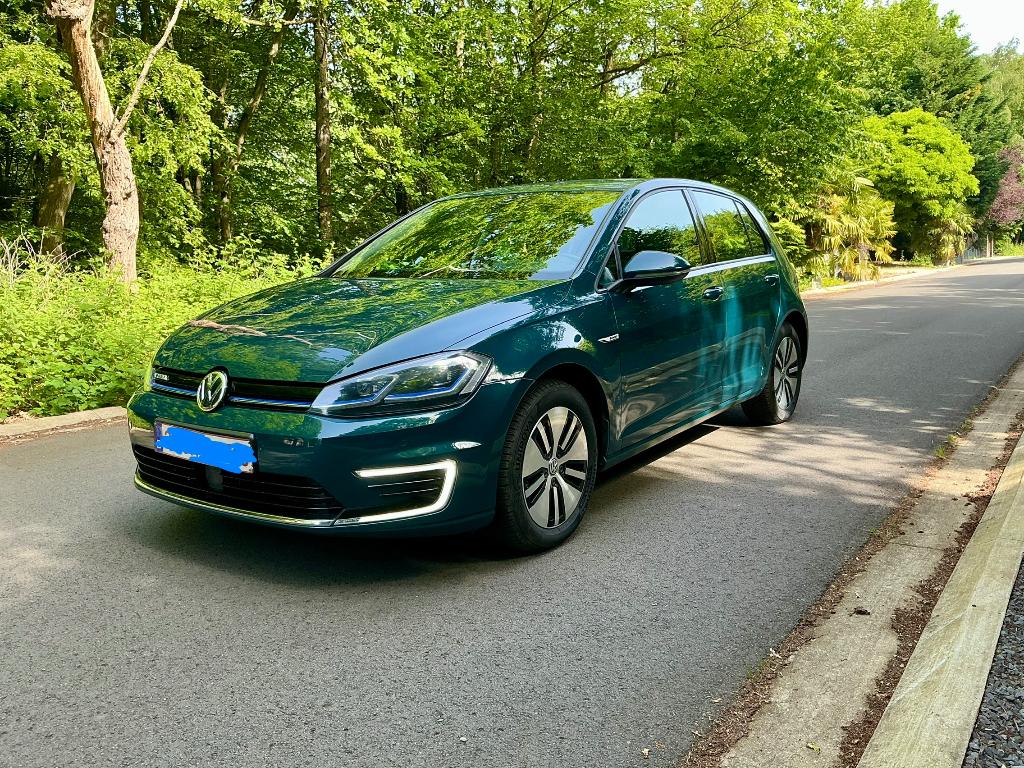 Golf e 7 électrique ️0️⃣4️⃣6️⃣5️⃣5️⃣7️⃣2️⃣7️⃣3️⃣3️⃣, Autos, Achat, Euro 6, Boîte manuelle, 5 portes