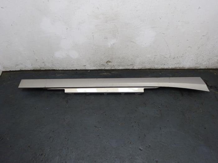 Zijskirt rechts van een BMW 2-Serie (B66), Gebruikt, -, -, Ophalen of Verzenden