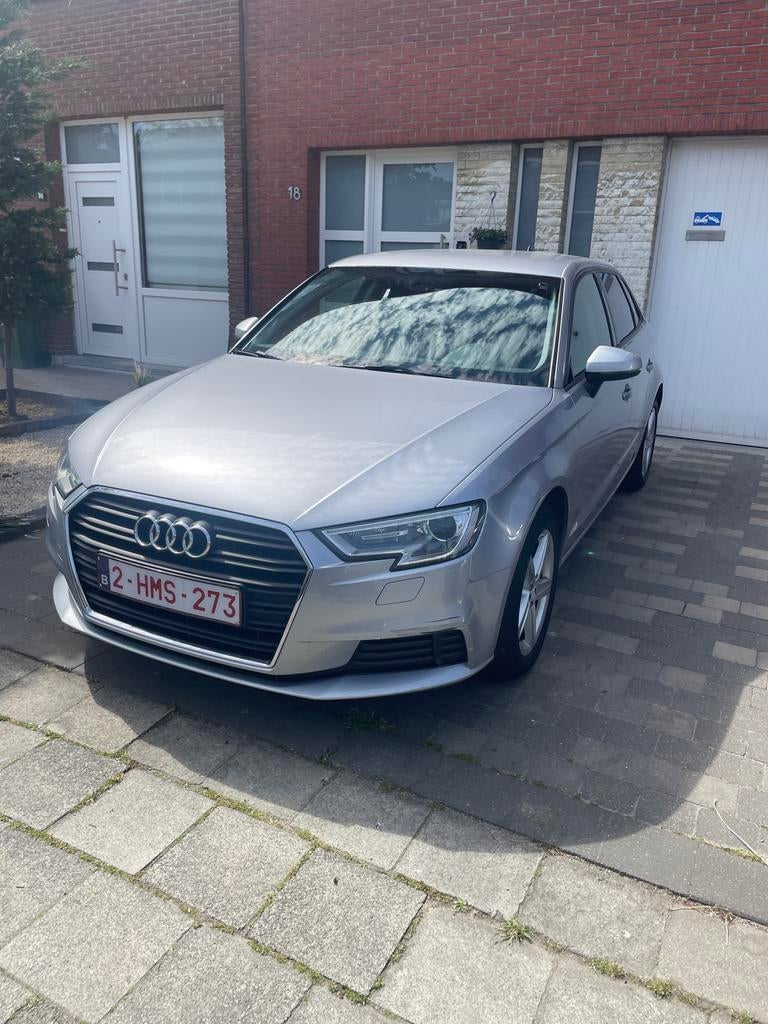Audi A3 benzine turbo 2019, Auto's, Stof, 5 deurs, Particulier, 3 cilinders