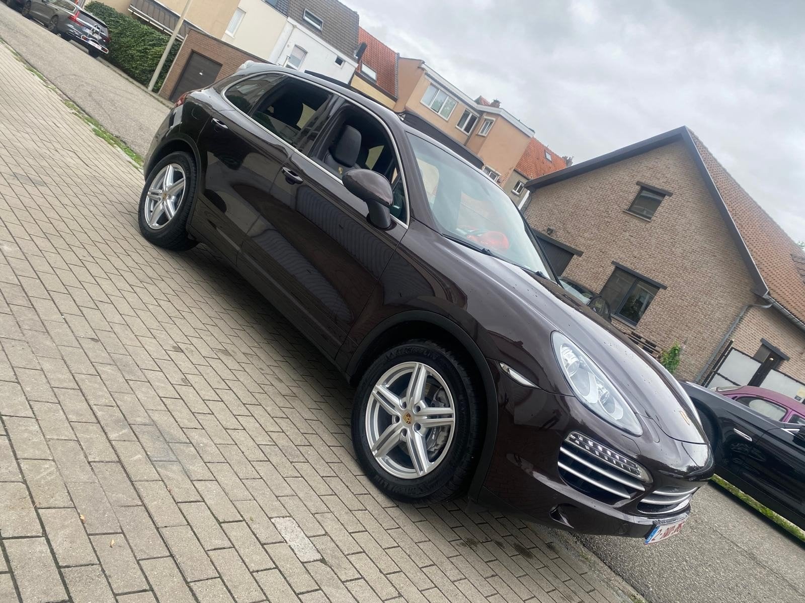 Très Belle porsche cayenne 3.0tdi/2014/platinum parfait ètat, Auto's, Porsche, Automaat, Monovolume, Zwart, Leder