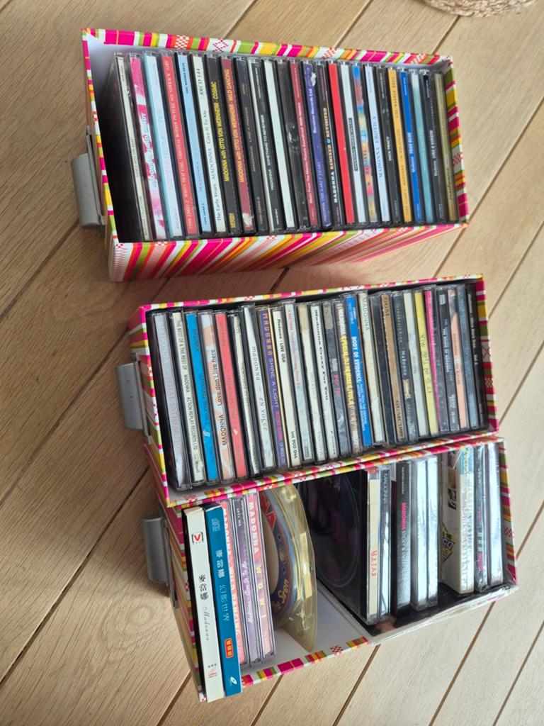 Madonna lot collection cd's plus de 60 pièces, Enlèvement