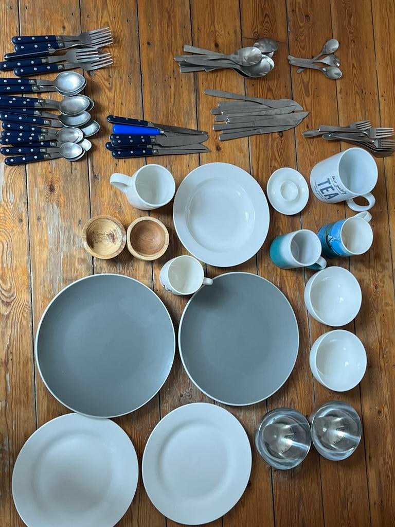 Set de vaisselles et couverts, Antiquités & Art, Enlèvement