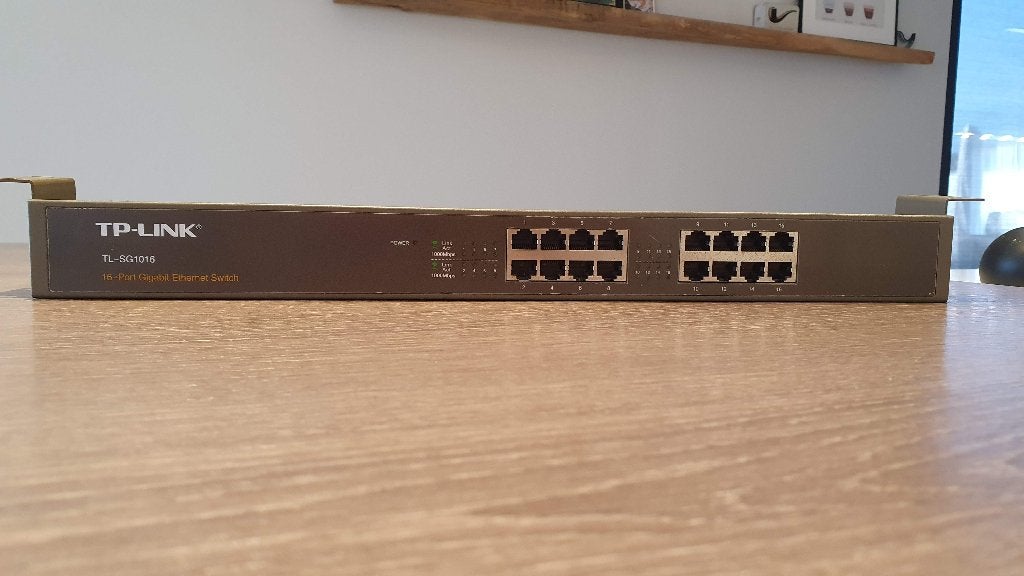 TP-Link TL-SG1016 – 16-Port Gigabit Ethernet Switch, Enlèvement ou Envoi, Utilisé