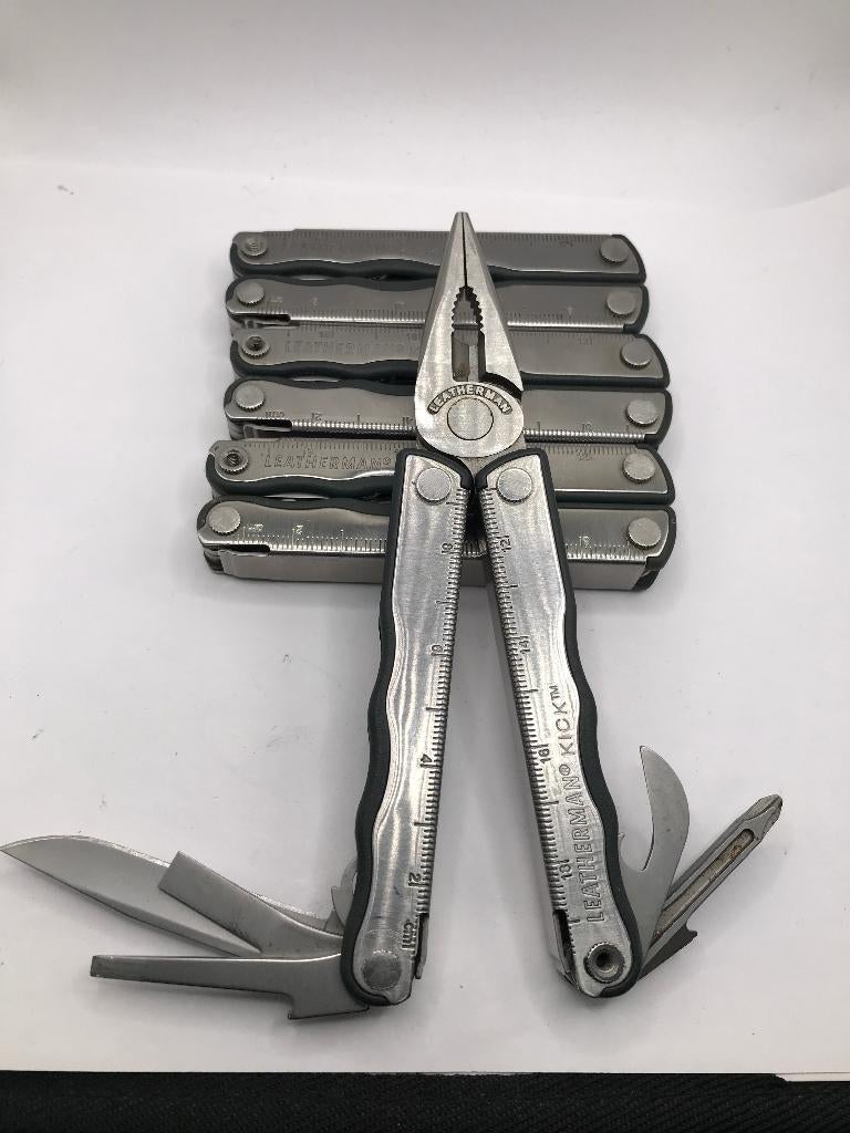 Outil multifonction LEATHERMAN KICK Silver 12 en un, Enlèvement ou Envoi, Utilisé