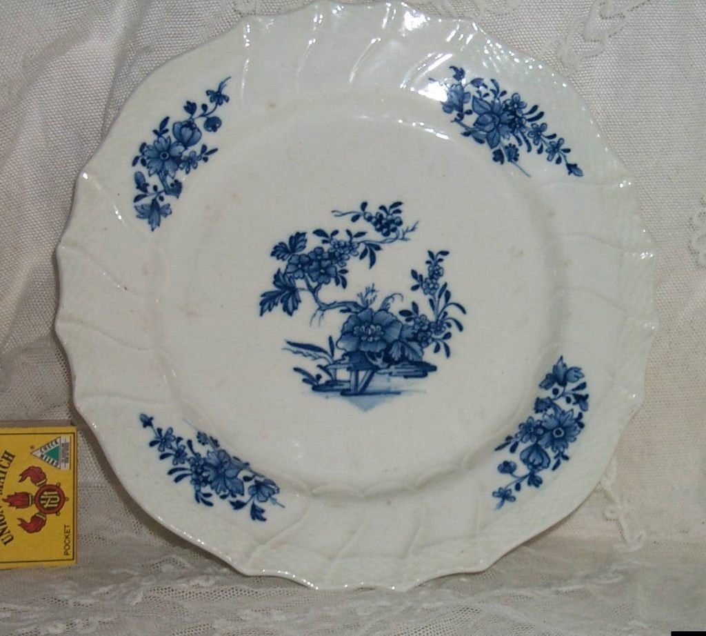 ASSIETTE PORCELAINE de TOURNAI décor "RONDA"2., Enlèvement