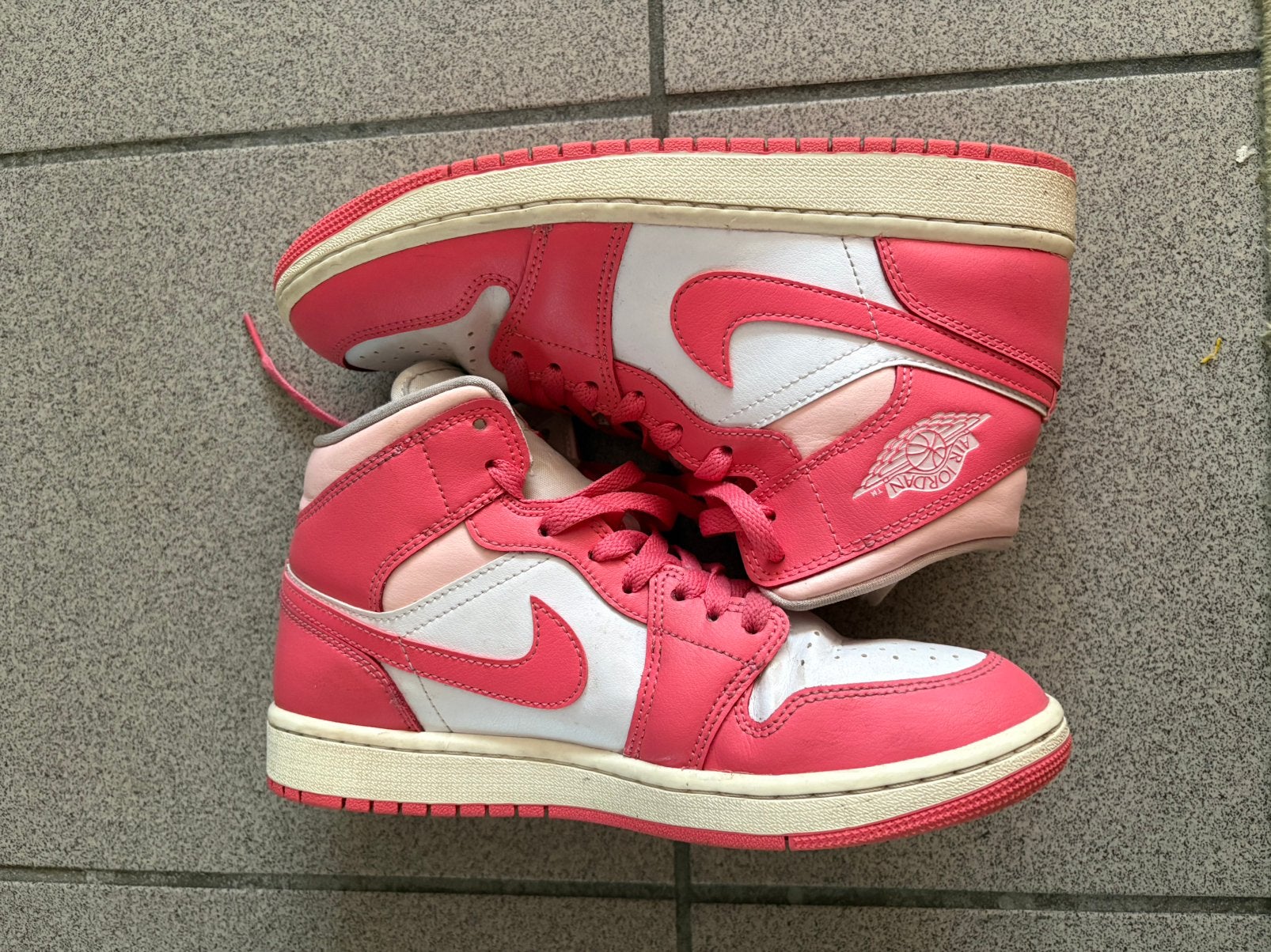 Air jordan 1 mid, Kleding | Dames, Schoenen, Gedragen, Sneakers, Roze, Ophalen of Verzenden