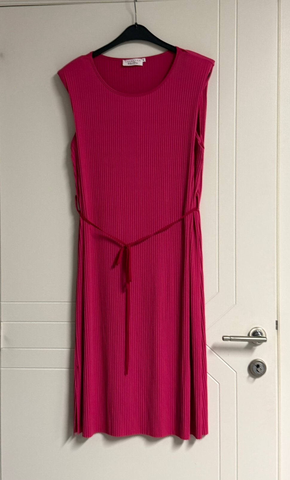 Nieuwe fuschia zomer jurk (44), Kleding | Dames, Jurken, Ophalen, Overige kleuren, Maat 42/44 (L), Nieuw