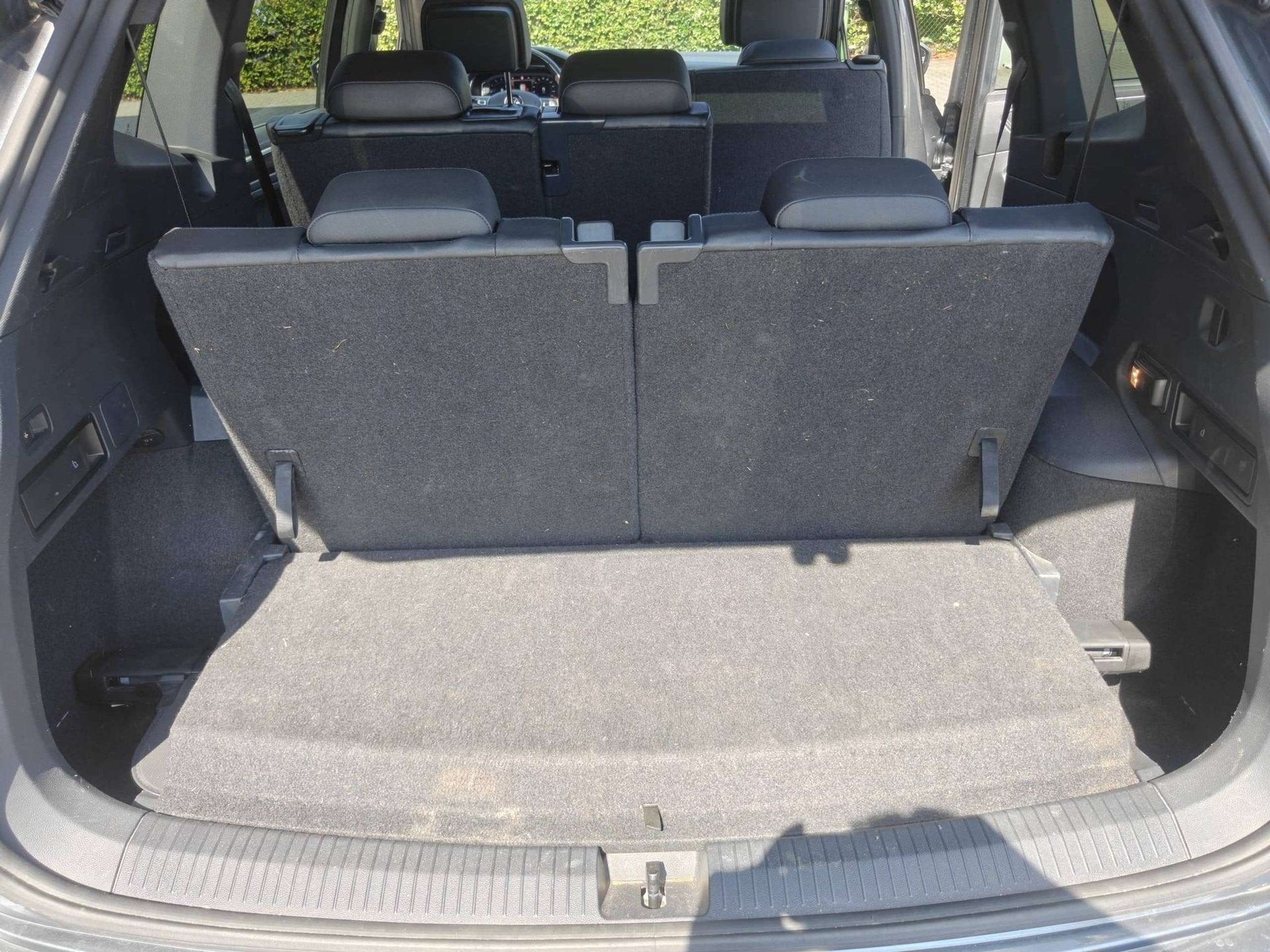 Volkswagen Tiguan Allspace 1.5 TSI R-line 7-zit /19"/Pano/Le, Autos, Volkswagen, Argent ou Gris, Achat, Entreprise, Entretenue par le concessionnaire