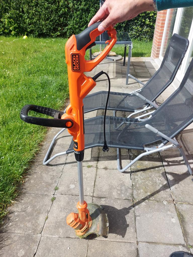 Coupe bordure Black & Decker + 2 bobines, Jardin & Terrasse, Coupe-bordures, Enlèvement, Utilisé, Électrique, Black & Decker