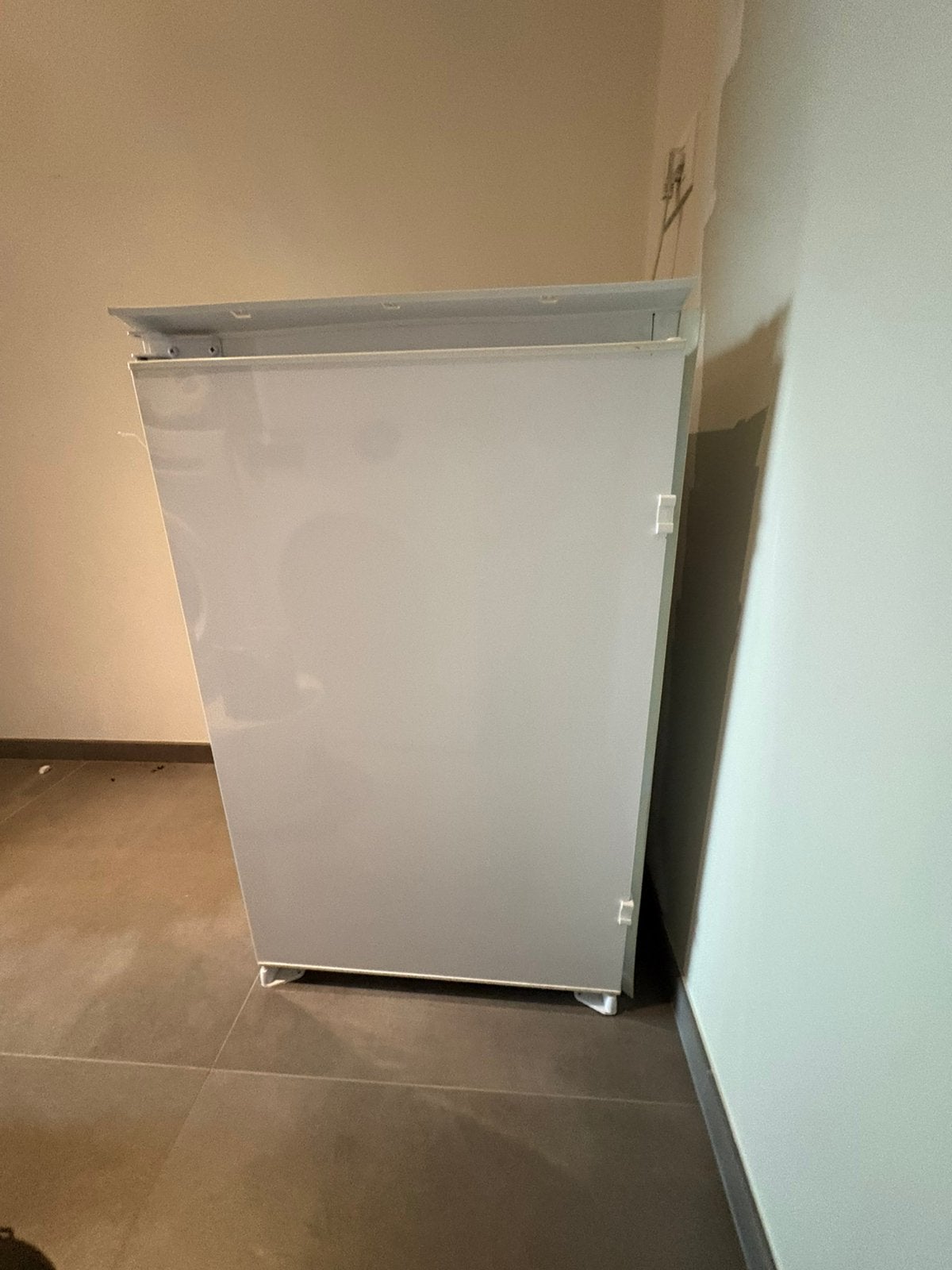 Witte inbouwfrigo, Elektronische apparatuur, 45 tot 60 cm, Ophalen, 85 tot 120 cm, Zonder vriesvak