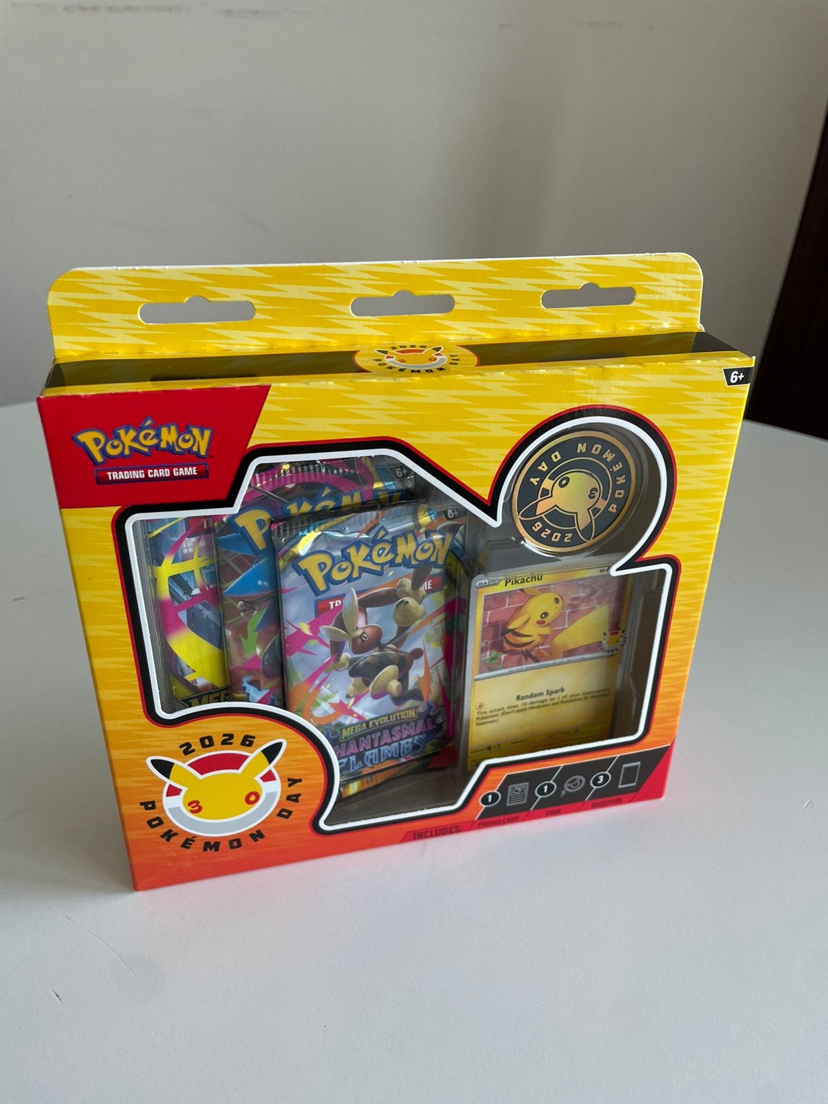 Pokémon Day 2026 Collection box - Pokémon TCG, Hobby en Vrije tijd, Verzamelkaartspellen | Pokémon, Ophalen of Verzenden, Zo goed als nieuw