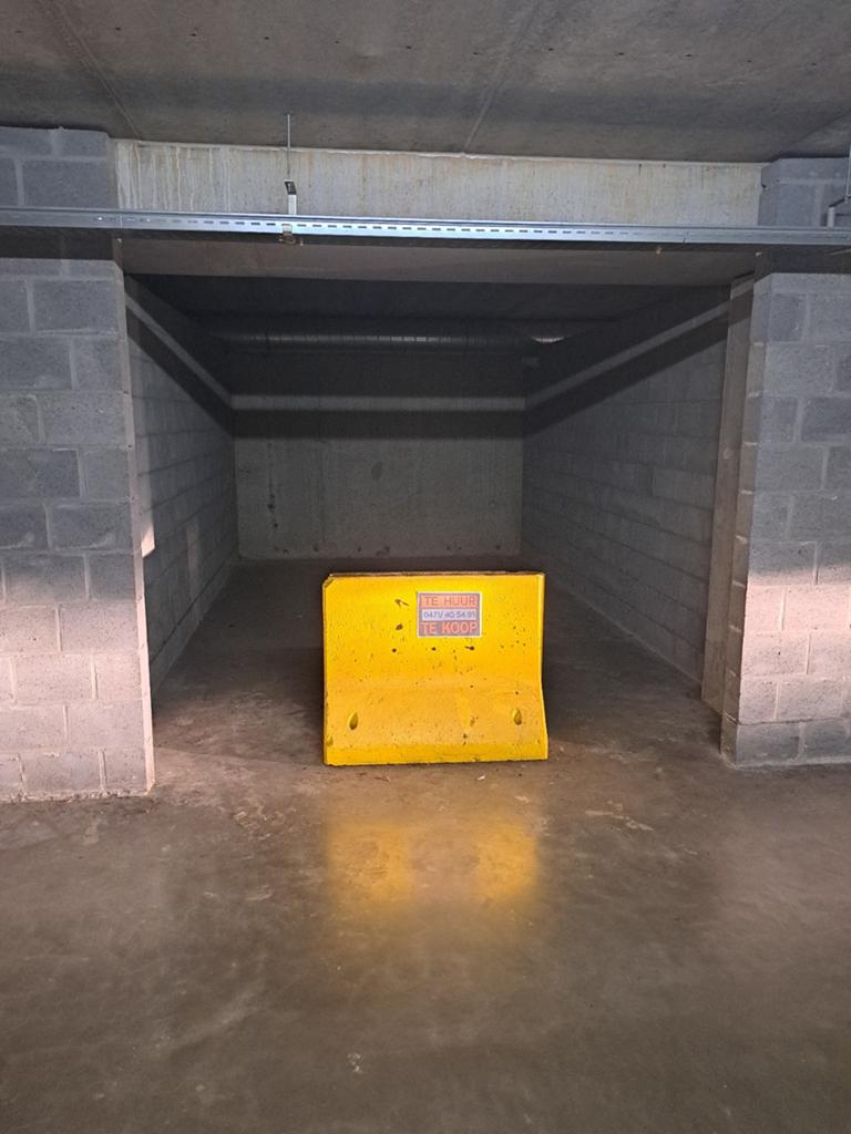 places de garage/parking à louer à Stabroek (Picolo)