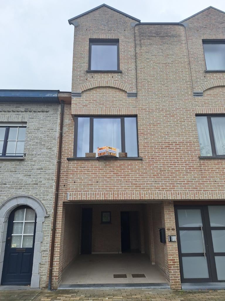 Huis te huur te 9400 Okegem, Immo