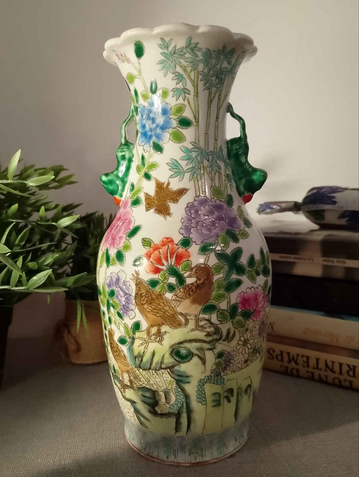 vase porcelaine de Chine famille rose  anse dragons qing, Ophalen of Verzenden