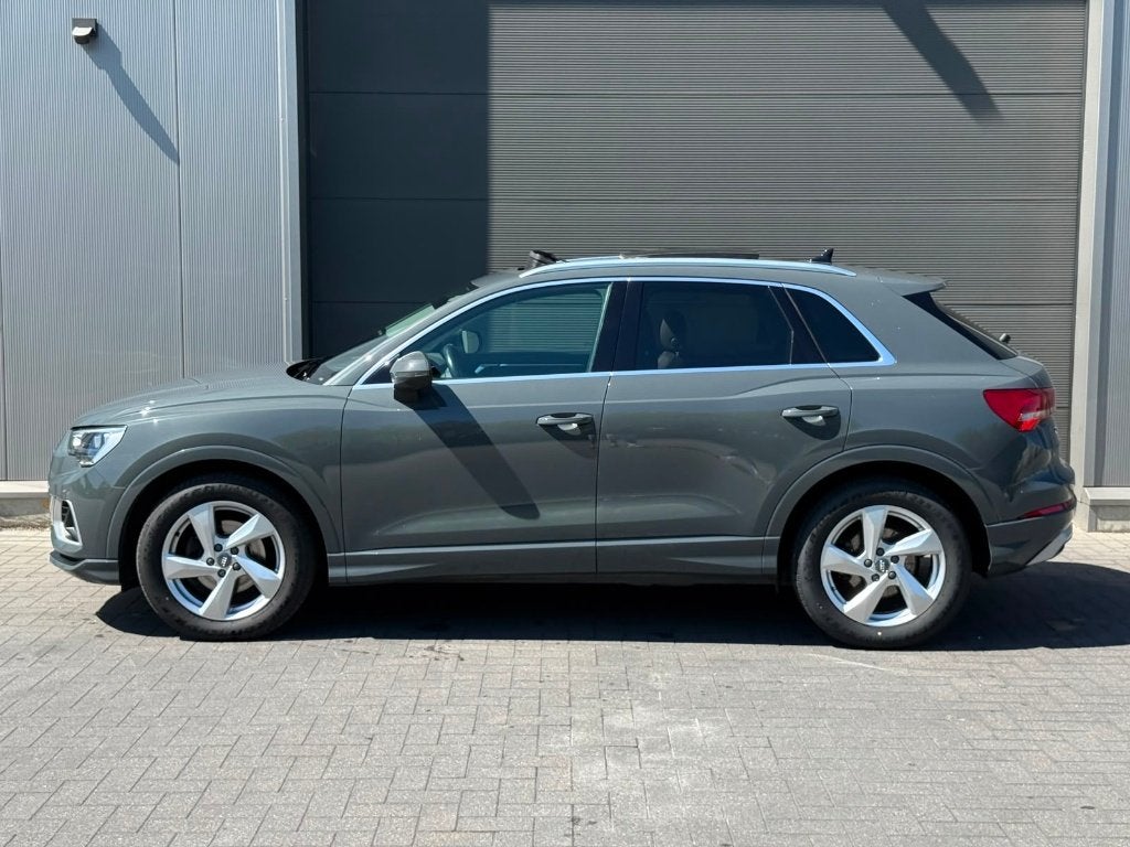 Audi Q3 diesel automaat pano dak, Auto's, Audi, 4 zetels, 4 cilinders, Lichtsensor, Alcantara