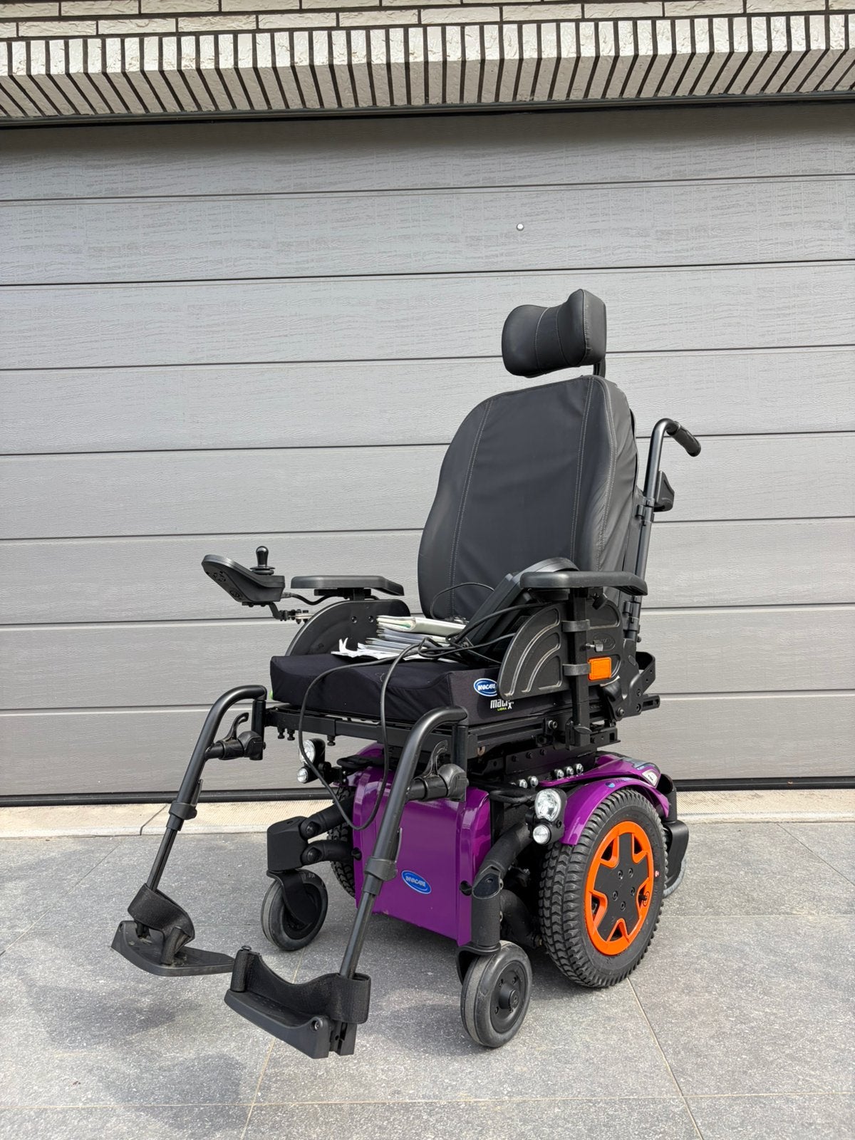 Elektrische rolstoel - Invacare Tdx Sp2 in nieuwstaat !, Diversen, Rolstoelen, Ophalen of Verzenden, Inklapbaar, Zo goed als nieuw