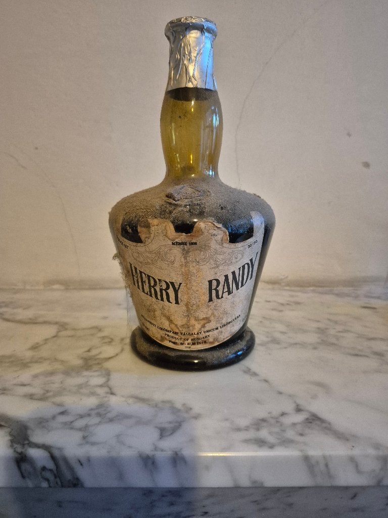 Oude drank flessen voor verzamelaars, Verzamelen, Wijnen, Ophalen, Gebruikt, Overige typen, Vol
