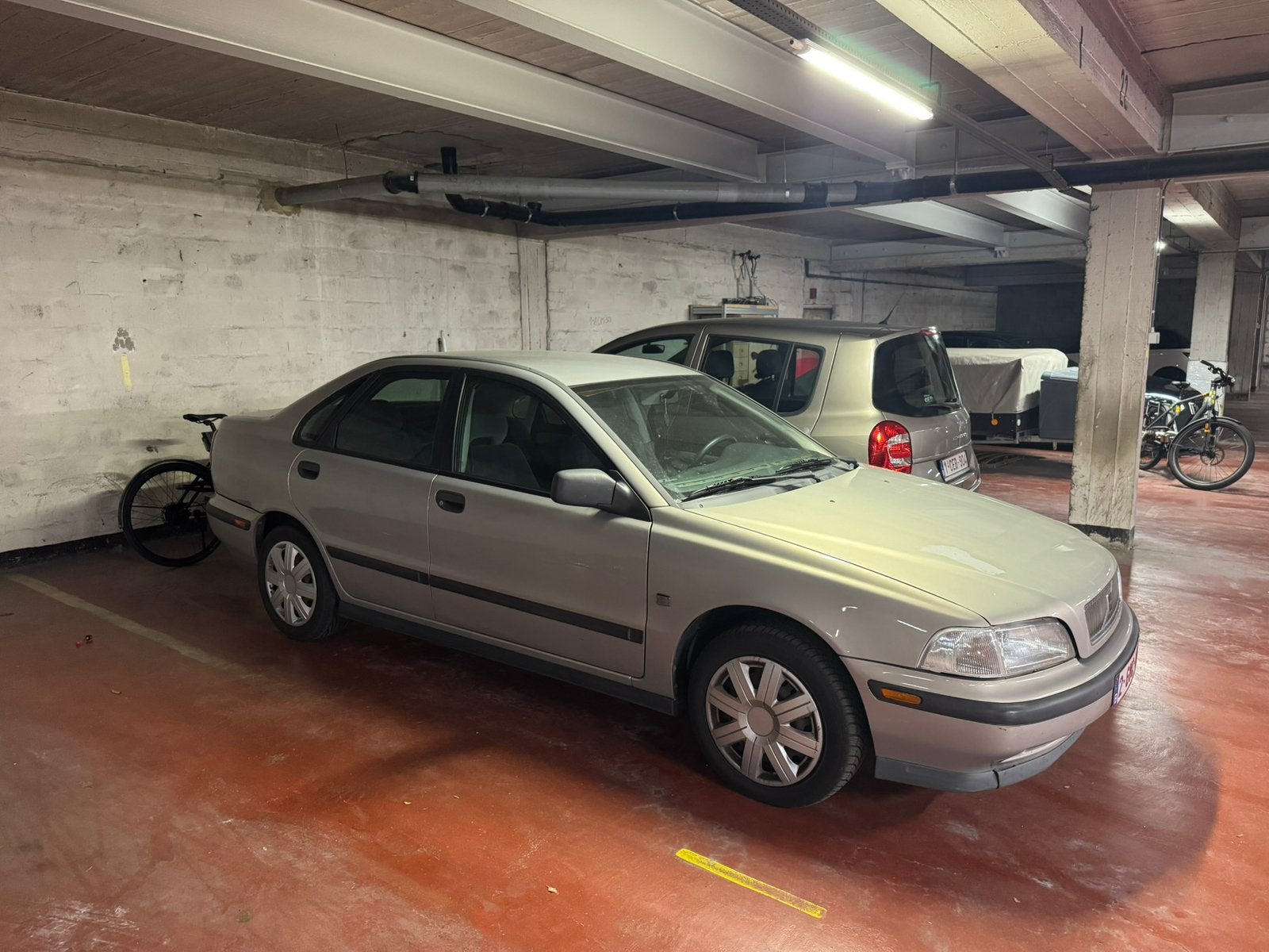Volvo S40 1.8 Automaat | Slechts 94.000 km, Autos, Euro 2, Argent ou Gris, Achat, S40