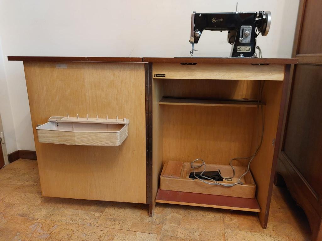 machine à coudre et étui, Antiquités & Art, Enlèvement