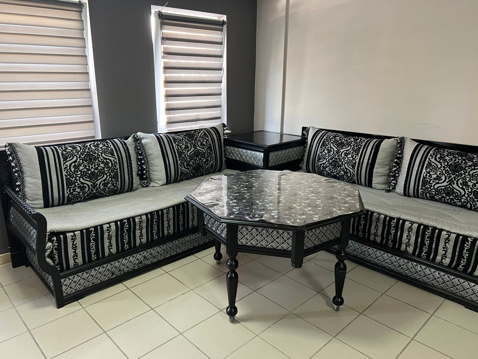 Salon marocain 850€ livraison gratuite, Maison & Meubles, Enlèvement ou Envoi, Comme neuf, Bois, Marocain