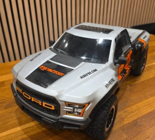 traxxas slash 2x4, Elektro, Auto offroad, Ophalen of Verzenden, Zo goed als nieuw