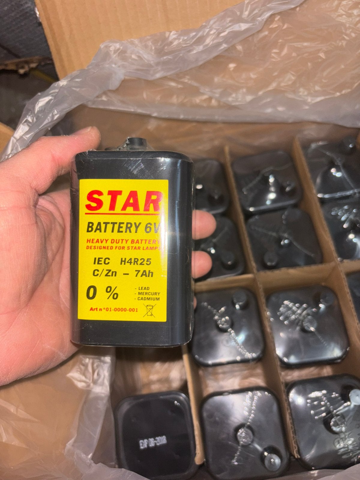 30 batteries 7 volts neuf jamais servi, Enlèvement, Comme neuf