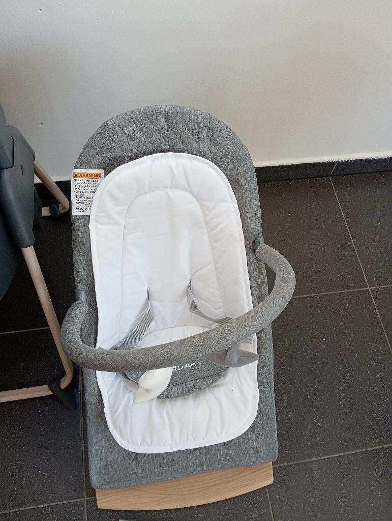 Relax baby, nieuw, €20, Nieuw, Wipstoel, Met gordel(s) of riempje(s), Ophalen