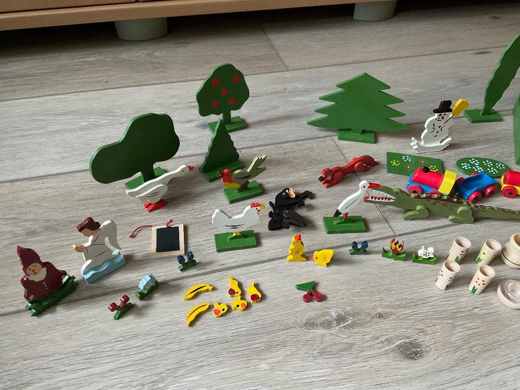 Lot oude houten speelgoed figuurtjes en blokken, Ophalen of Verzenden