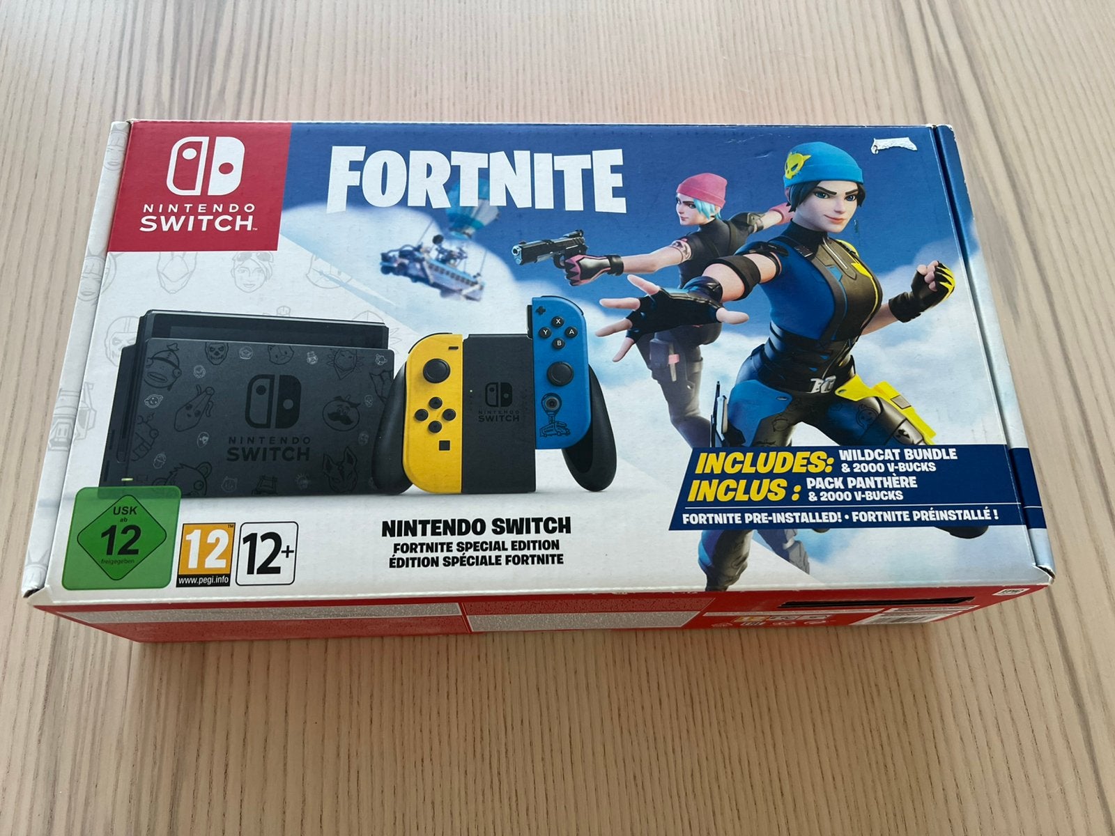 Fortnite nintendo switch + pokemon spel, Games en Spelcomputers, Spelcomputers | Nintendo Switch, Ophalen of Verzenden, Gebruikt