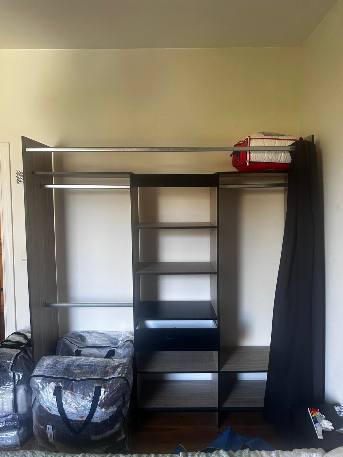 URGENT - Dressing avec rideau L180xH200, Ophalen, Met lade(s), Eikenhout, 150 tot 200 cm