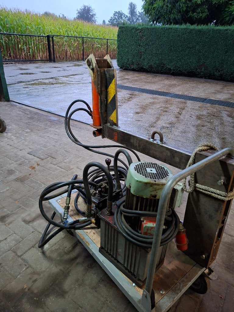 Hydraulische spanklem, Ophalen, Gebruikt