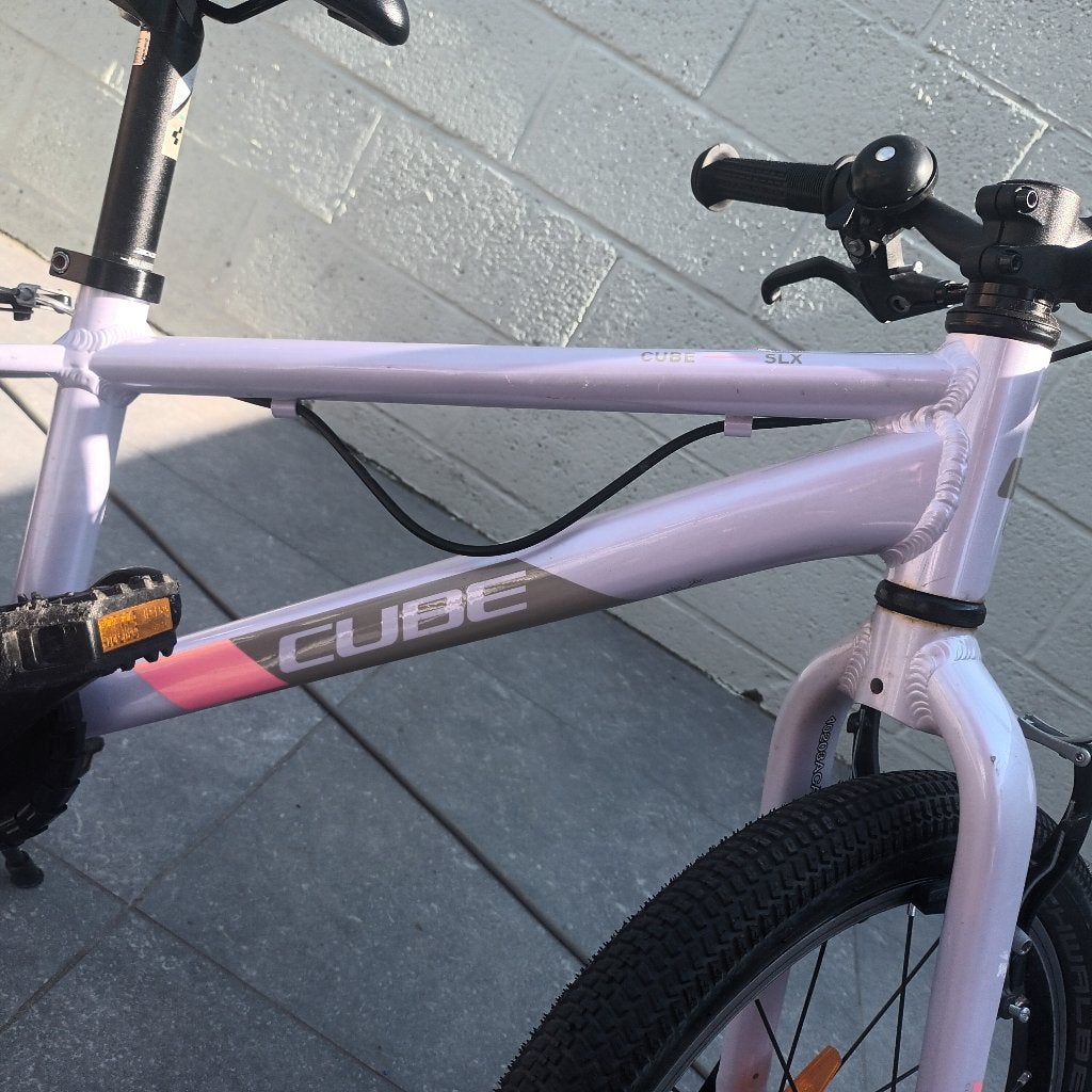 Cube Cubie 180 slx Teamline 2023 met staander, Vélos & Vélomoteurs, Vélos | Filles, Frein sur jante, 18 pouces, Comme neuf, Enlèvement