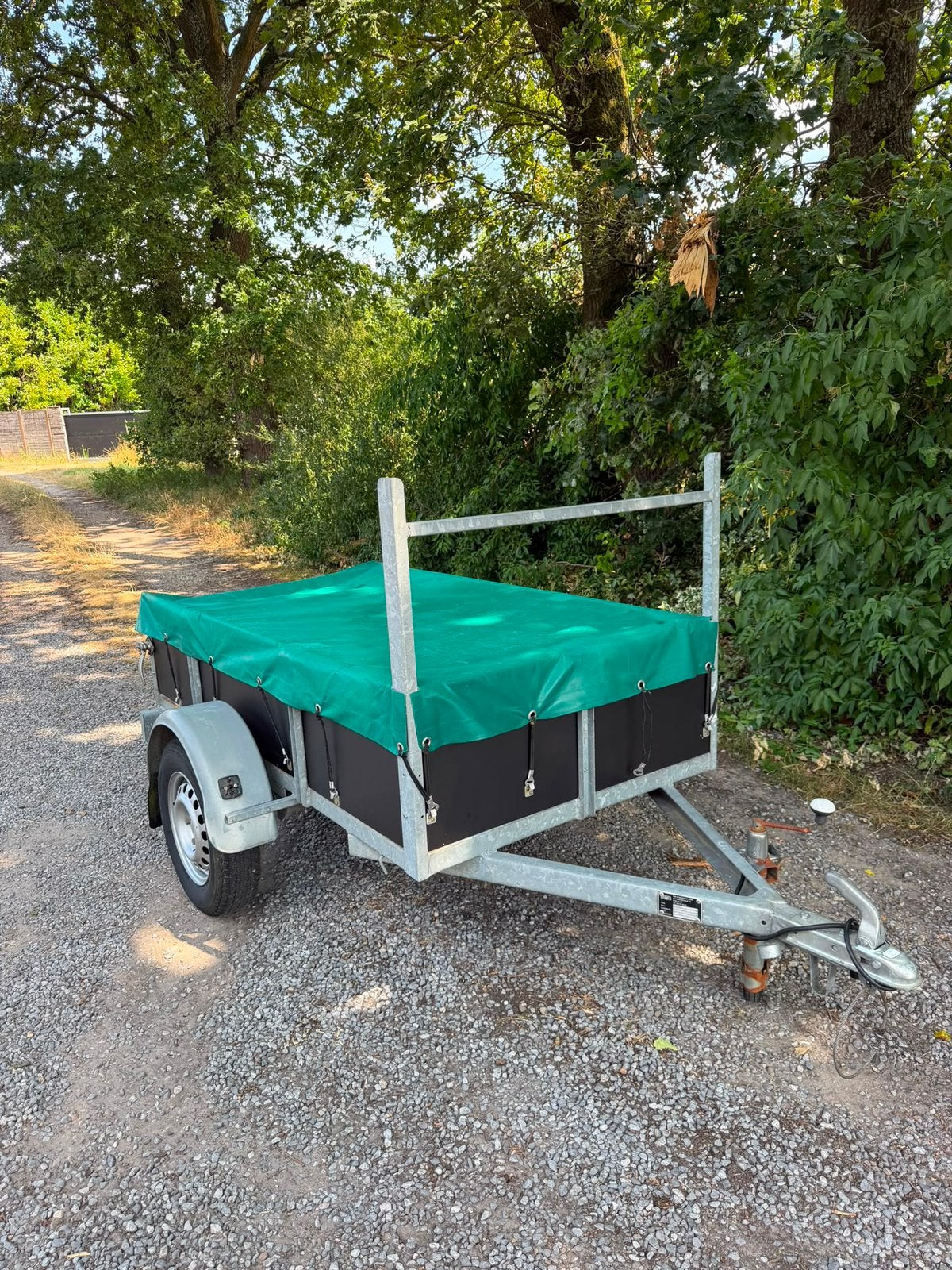 Aanhangwagen, Ophalen, Zo goed als nieuw