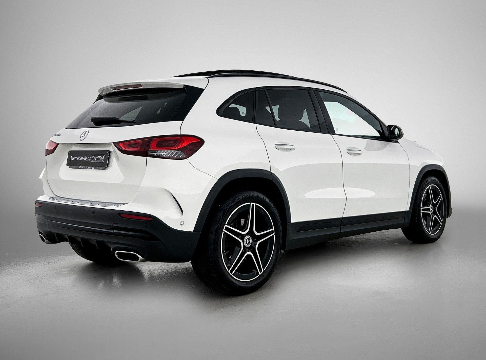 Mercedes-Benz GLA-klasse 200 d AMG Line | Panoramisch Dak |, Auto's, Dealer onderhouden, 4 cilinders, Emergency brake assist, Wit
